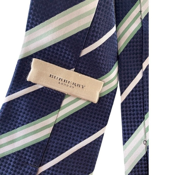 Burberry London Striped Silk Tie - Picture 2 of 7